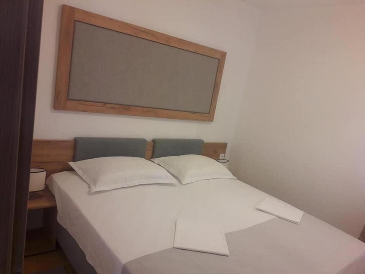 Apartman Kristina トロギール エクステリア 写真